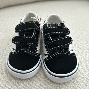 Toddler vans size 4